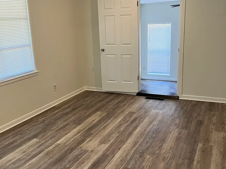 1225 Lambard Dr — Photo 7