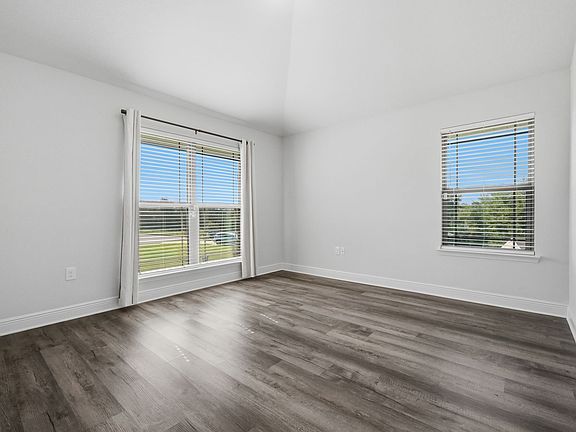 4th image of 5746 Periwinkle Ln