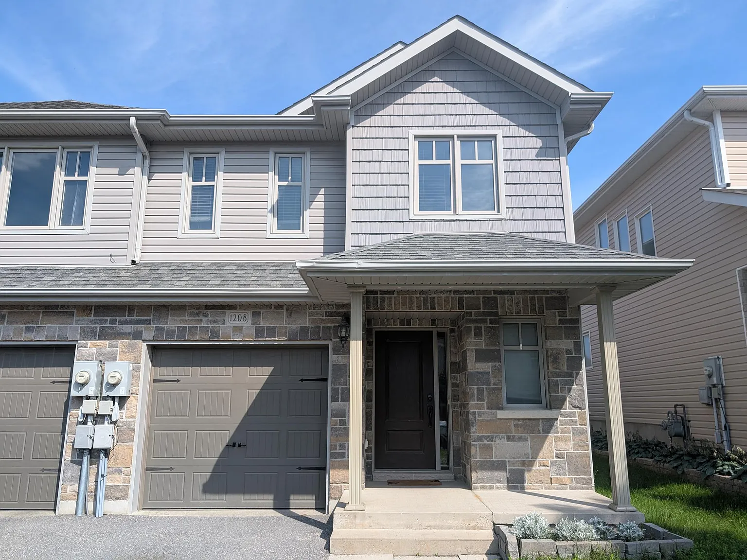1208 Carfa Crescent — Photo 2