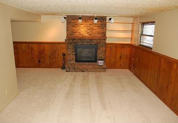 Lower Level Family Room - 1/2 bath