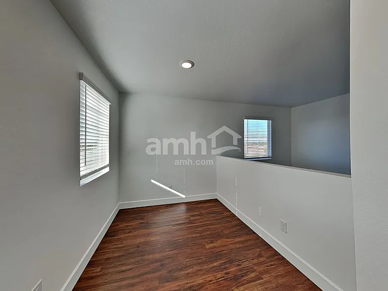 6621 S 42nd Ln — Photo 8
