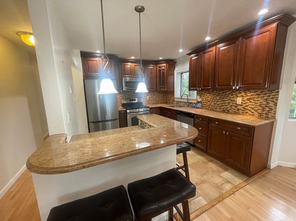 1110 Bergen Ave #77