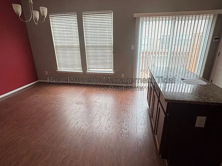 257 Carnelian St — Photo 5