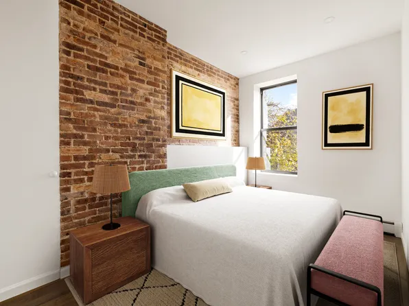 172 Schaefer Street image 19 of 23