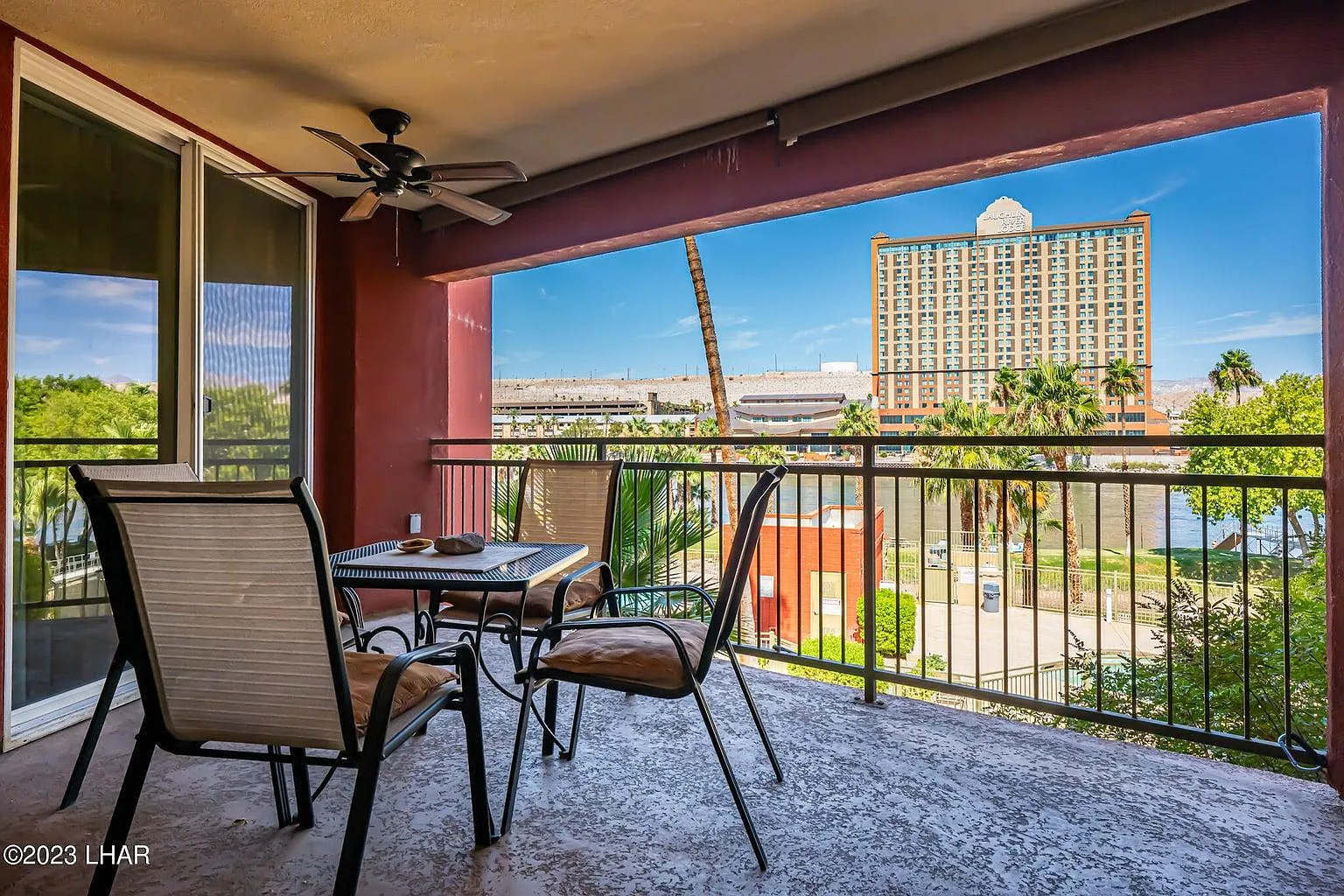 2 bed, 1526 sqft, $2,200 — Photo 1