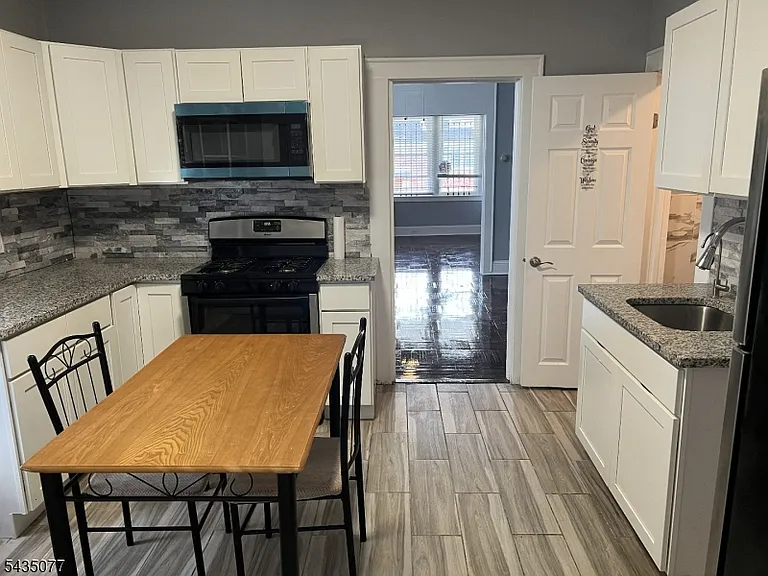 68 Wolf Pl #1 — Photo 19