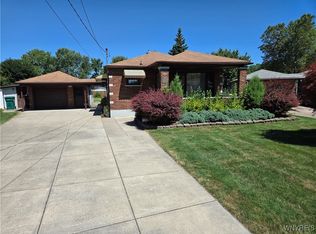 53 Kies Ct, Niagara Falls, NY 14304