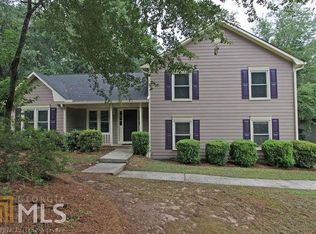 1235 Hollytree Ct, Snellville, GA 30078