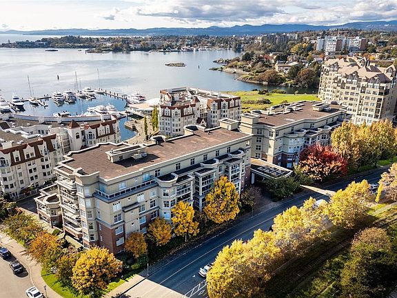 5th image of 165 Kimta Rd #Penthouse 4