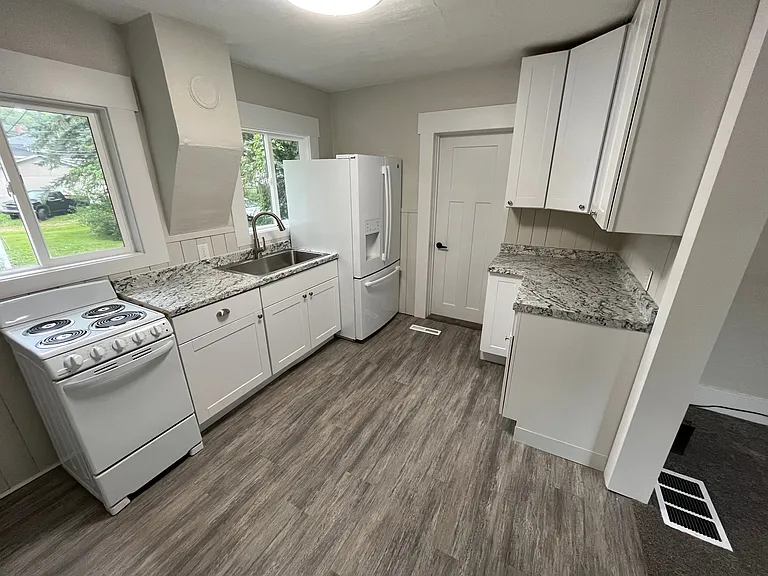 307 E May St #2 — Photo 3