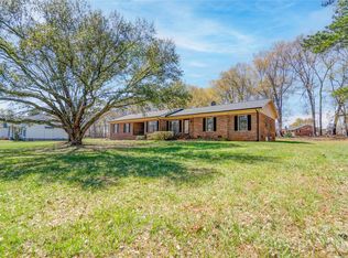 431 N Main St, Denton, NC 27239