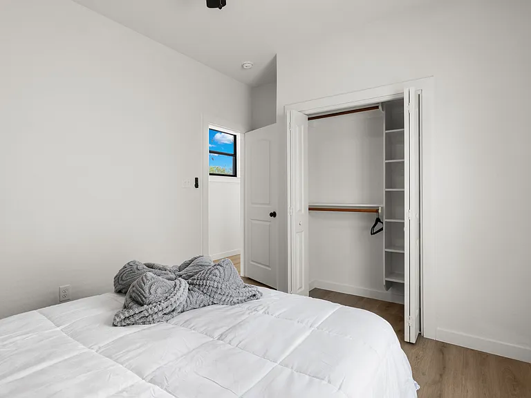 1012 Denver Blvd — Photo 17