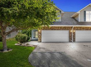 452 N McKenzie Ln, North Liberty, IA 52317
