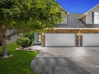 452 N McKenzie Ln, North Liberty, IA, 52317