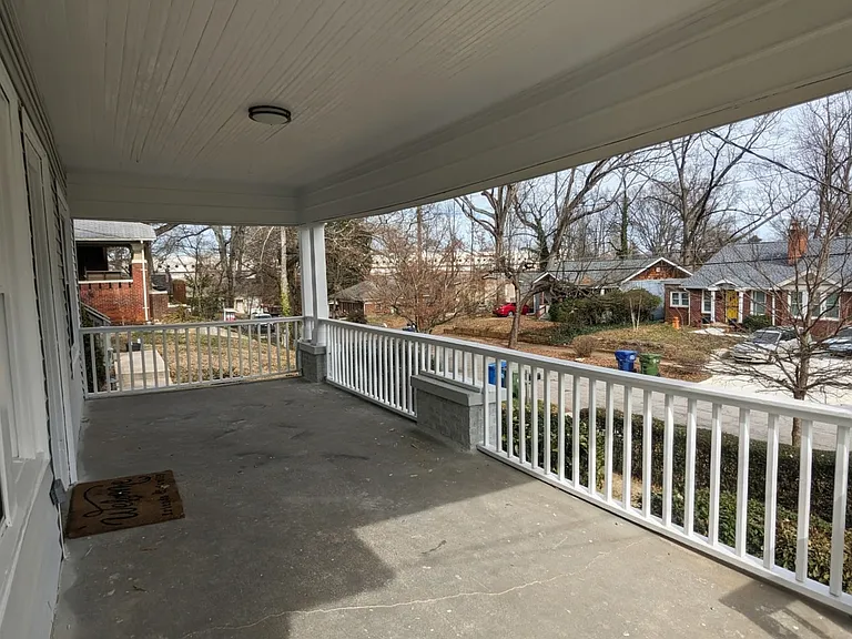 1533 Melrose Dr SW — Photo 2