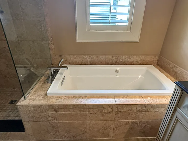 jetted tub