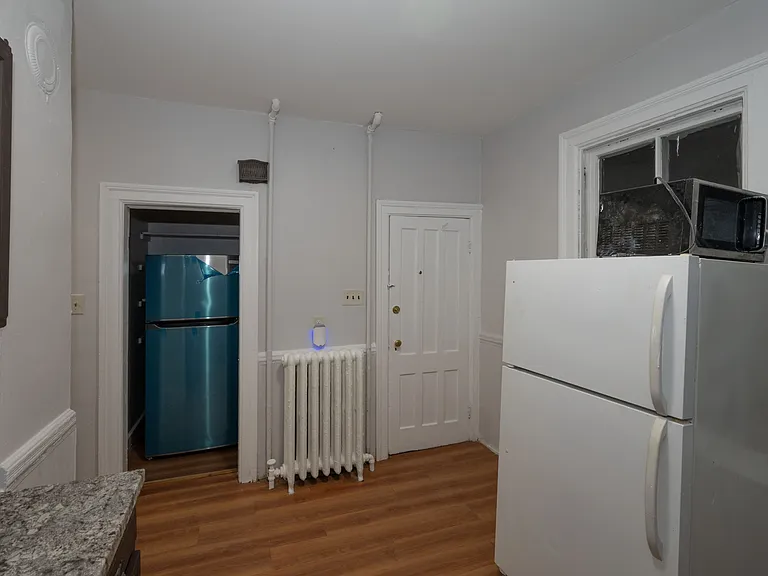 79 2nd Ave #1 — Photo 3
