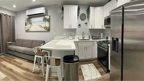 1 bed, 400 sqft, $2,400 — Photo 4