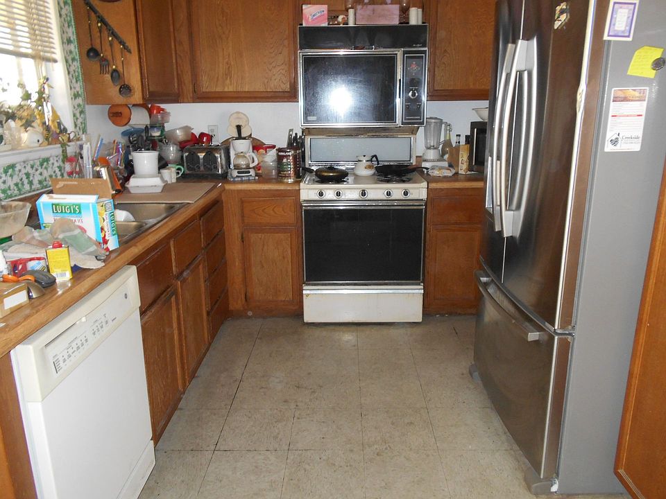 2nd image of 4416 Eugene Ave