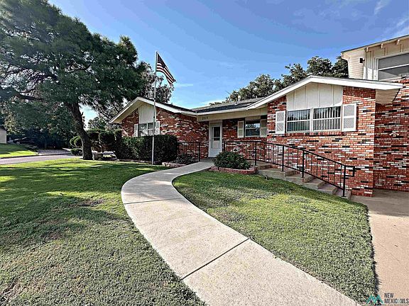 3rd image of 2713 Riverside Dr