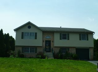 342 Sooner Ln, Blandon, PA 19510