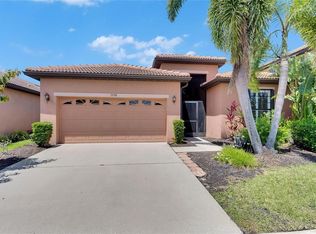 5728 Sunset Falls Dr, Apollo Beach, FL 33572
