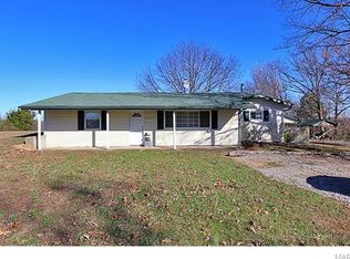 8976 Parrot Dr, French Village, MO 63036