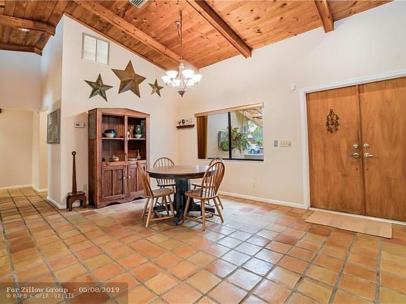 4th image of 7151 NW 49th St