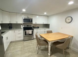 1301 NE 7th St APT 101, Hallandale, FL 33009