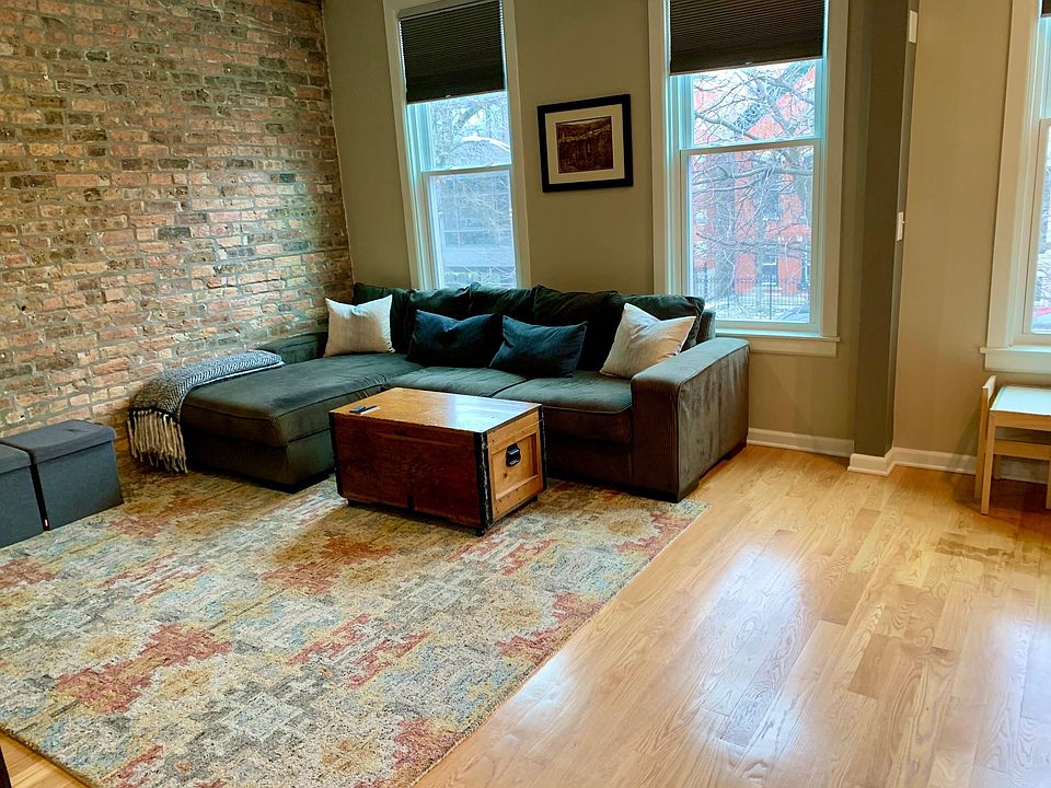 1st image of 1941 N Oakley Ave #2