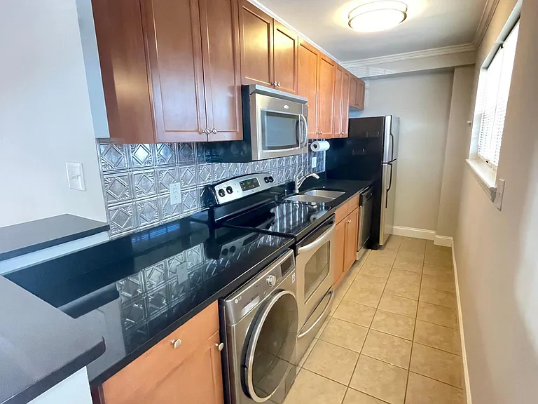 897 N Highland Ave NE #A1 — Photo 11