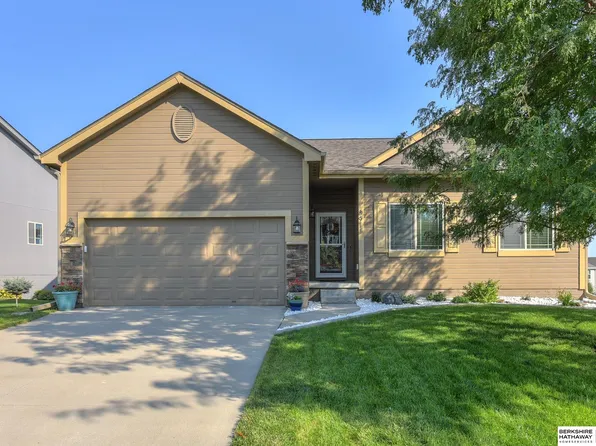 8911 N 160th St, Bennington, NE 68007