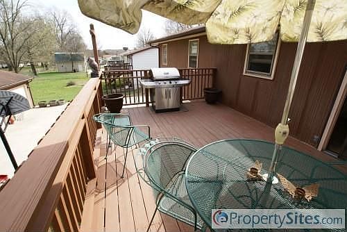 5th image of 160 N Broadview Ct