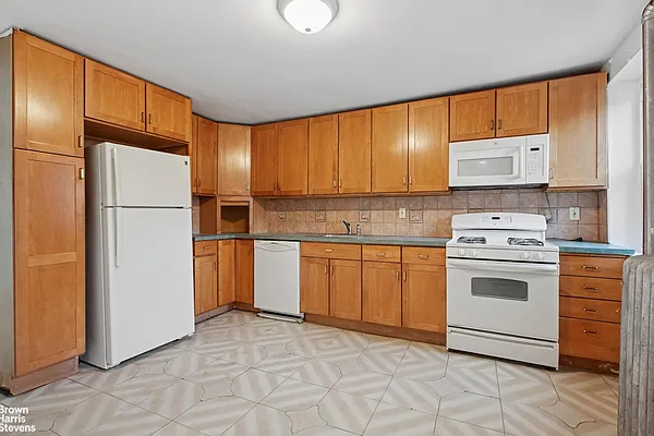 Rented by Brown Harris Stevens | media 2