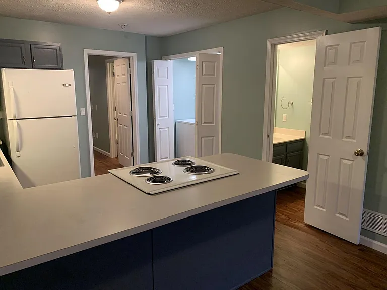 1100 Horsemans Ln — Photo 19