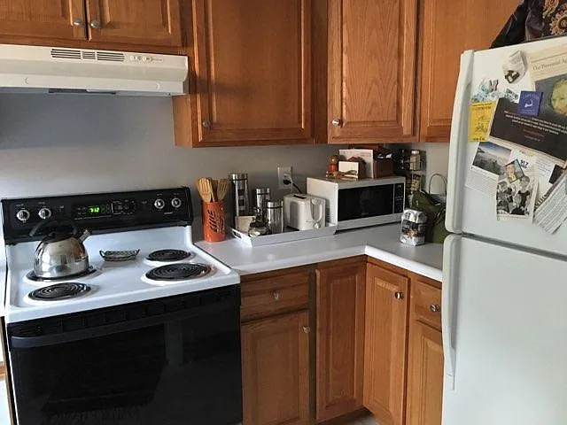 1496 Beacon St #3 — Photo 9