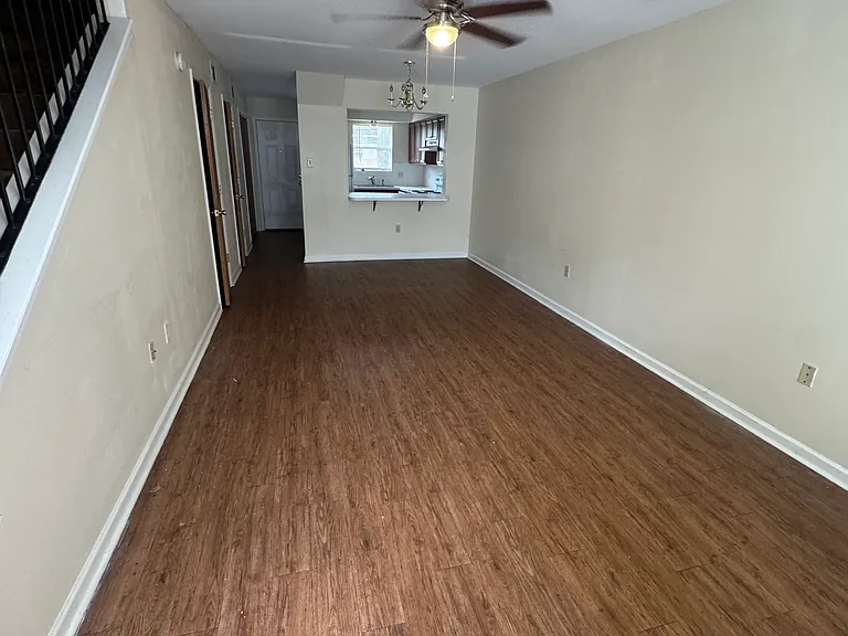 4253 Janet Ave #4 — Photo 4