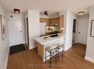 51 Baffin Ct #815, Richmond Hill, ON L4B4P6