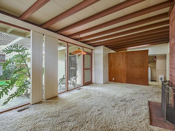 2nd image of 382 Hayes Ave