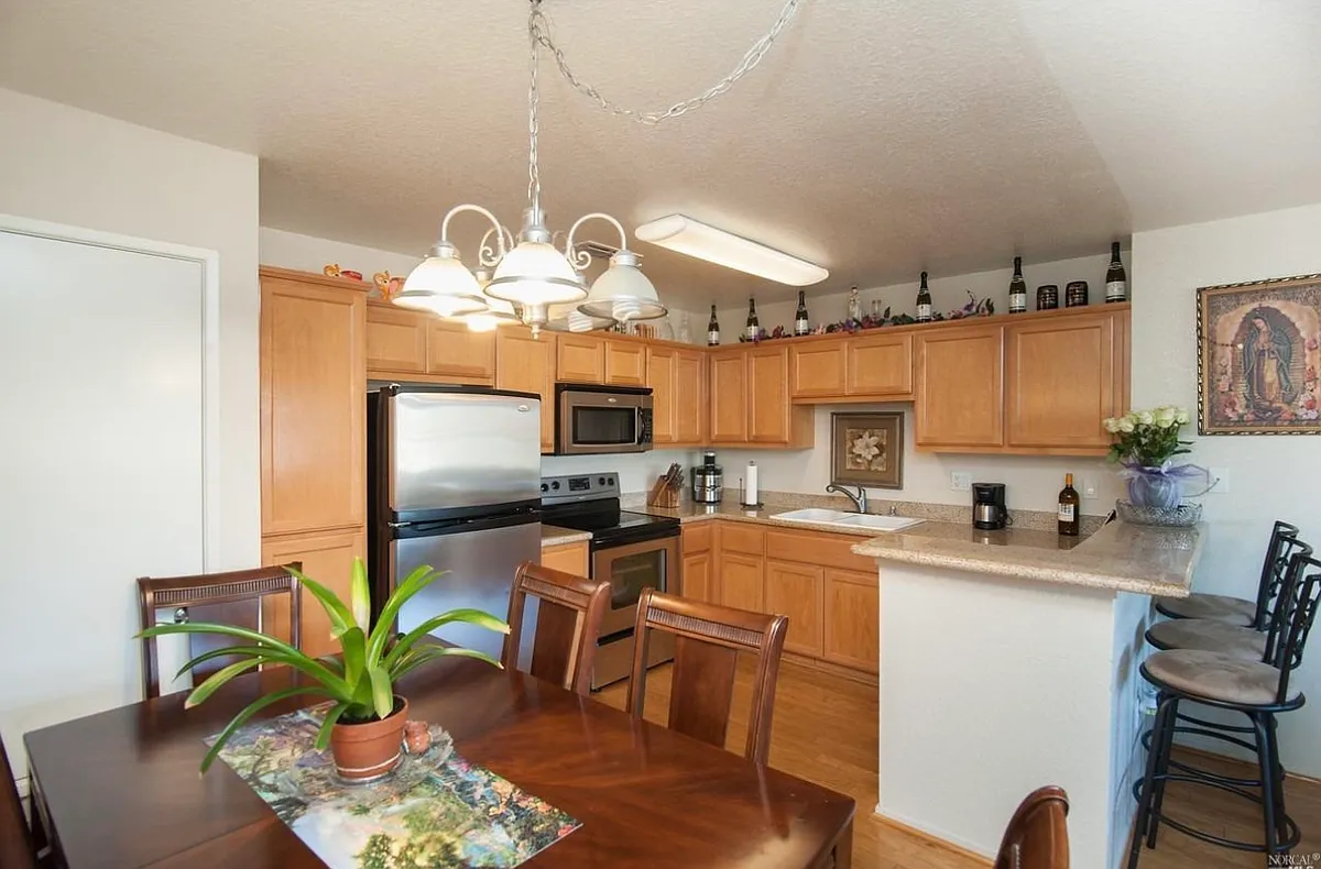 Building Photo - 2915 N Texas St #249