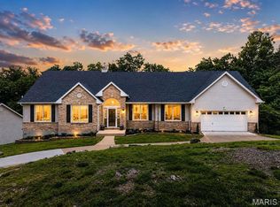 5032 Oak Bluff Dr, High Ridge, MO 63049