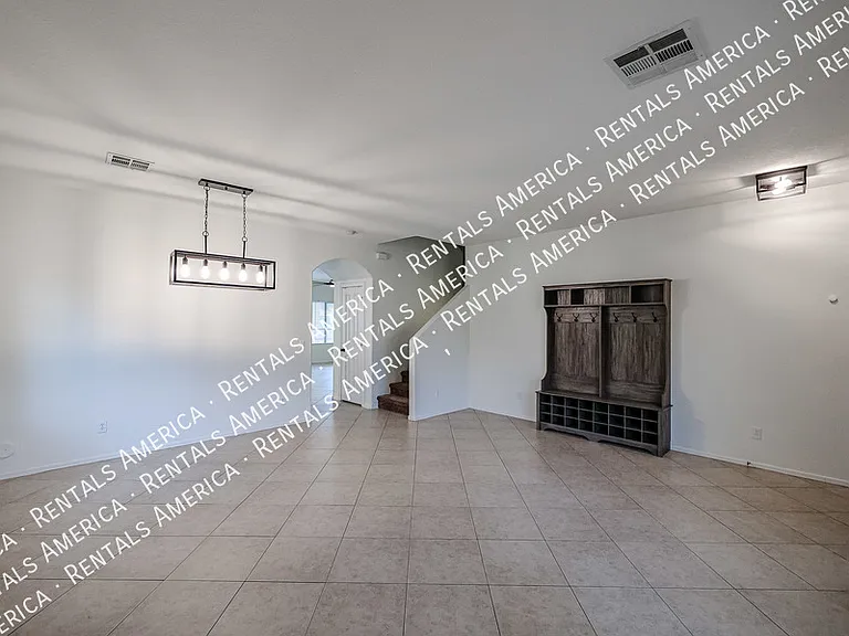 3481 E Vernon St — Photo 5