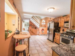 16 Old Coach Rd, Londonderry, NH 03053