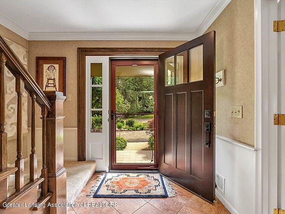 4th image of 2079 Riverwood Dr