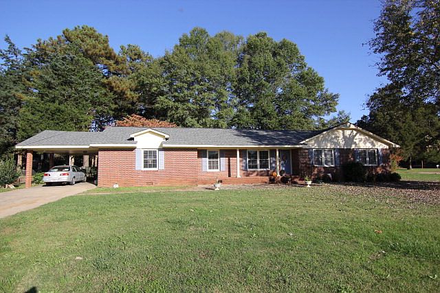 1st image of 104 Fairforest Dr
