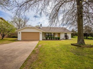 5315 Walden St, Lowell, AR 72745