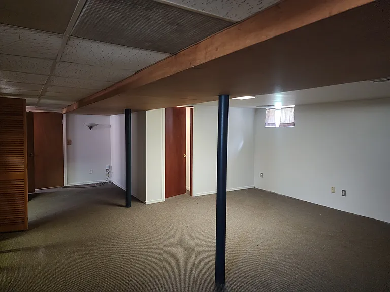 28120 Joan St — Photo 11