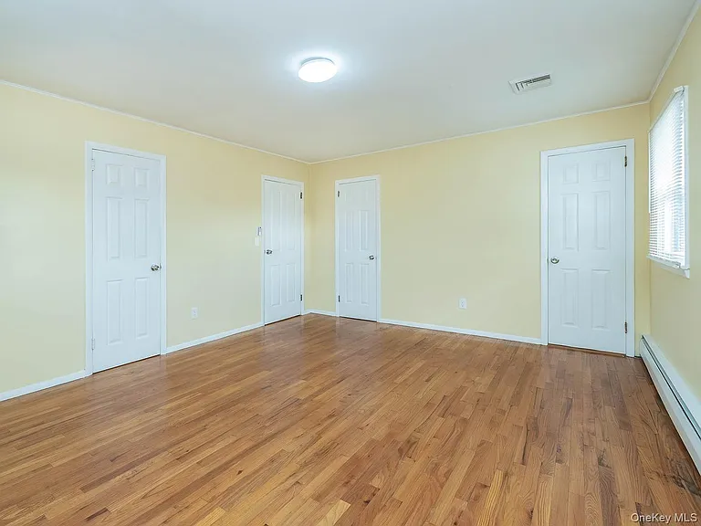 7 Plainview Rd — Photo 8
