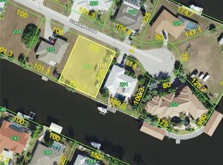 135 Graham St SE, Pt Charlotte, FL 33952