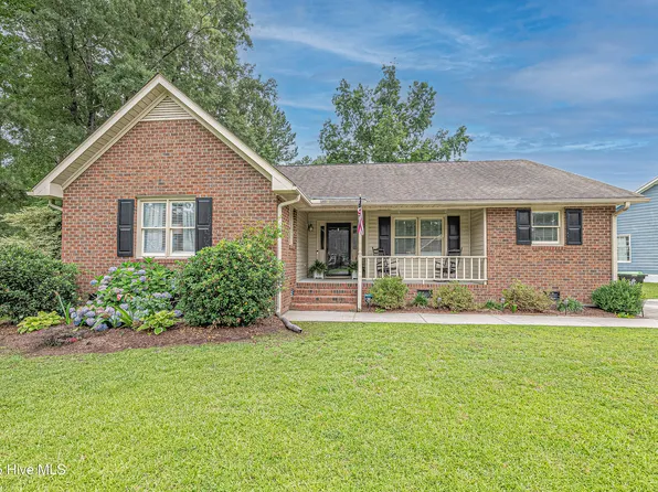 566 Chaucer Drive, Winterville, NC 28590